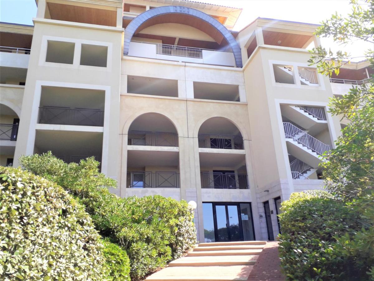 Du Golf Apartment